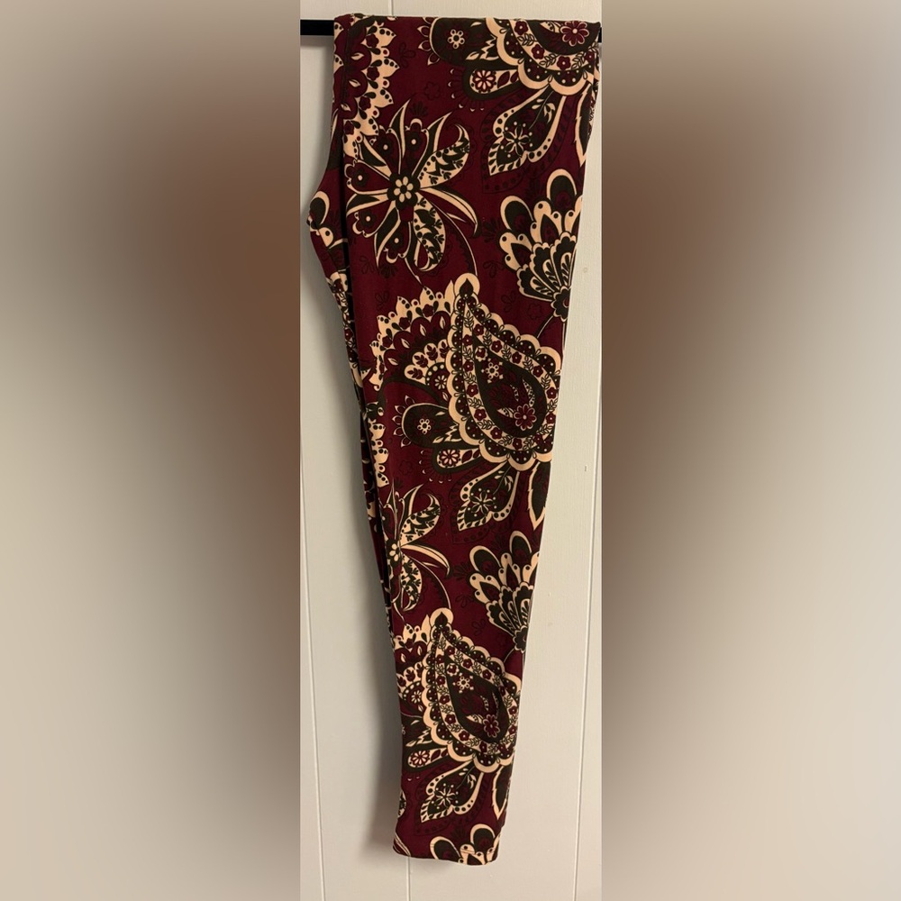 Floral Paisley Leggings - Picture 3 of 4